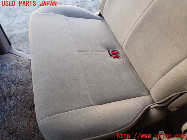 1UPJ-9231887145]グランドハイエース(VCH10W)右2列目シート 中古_3