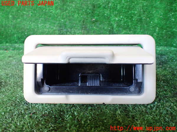 1UPJ-9231887822]グランドハイエース(VCH10W)灰皿2 中古_2