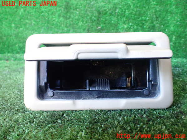 1UPJ-9231887823]グランドハイエース(VCH10W)灰皿3 中古_2