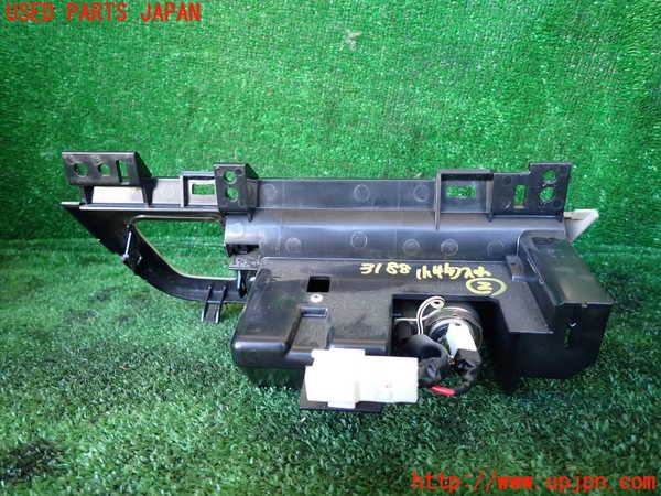 1UPJ-9231887842]グランドハイエース(VCH10W)小物入れ2 中古_3