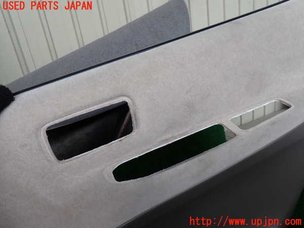 1UPJ-9231881234]グランドハイエース(VCH10W)右前ドア内張り 中古_2