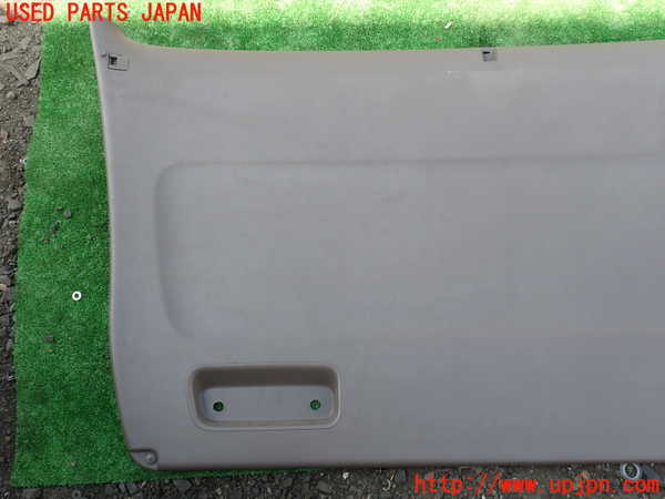 1UPJ-9231881578]グランドハイエース(VCH10W)バックドア内張り 中古_2