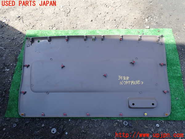 1UPJ-9231881578]グランドハイエース(VCH10W)バックドア内張り 中古_4