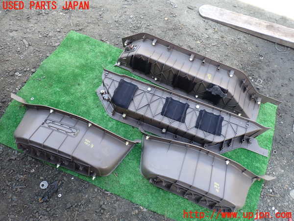 1UPJ-9231887740]グランドハイエース(VCH10W)スカッフプレート 中古_4