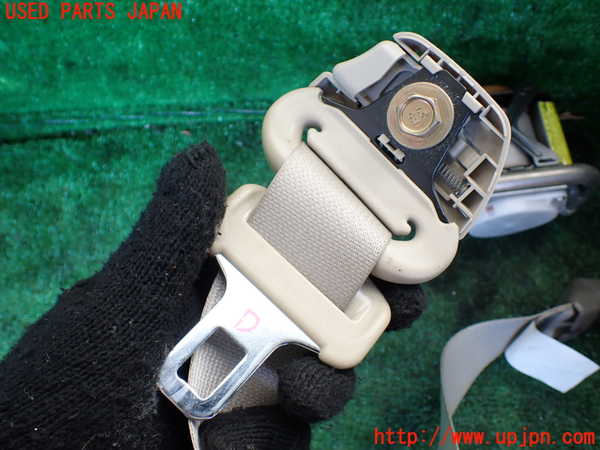 1UPJ-9231887045]グランドハイエース(VCH10W)運転席シートベルト 中古_2