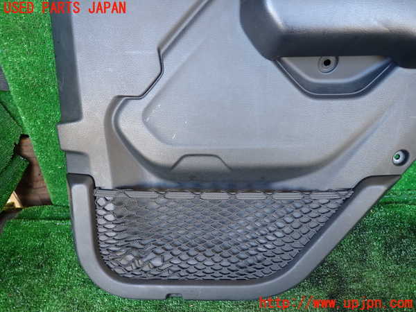 1UPJ-9231891294]ジープ・ラングラー アンリミテッド(JL36L)右後ドア内張り 中古_3