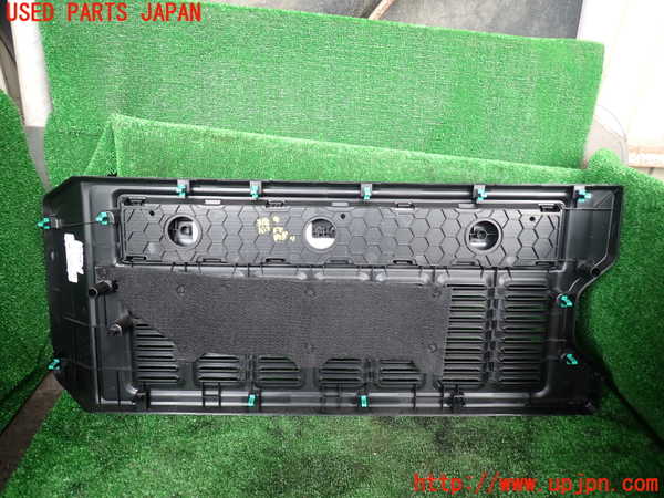 1UPJ-9231891578]ジープ・ラングラー アンリミテッド(JL36L)バックドア内張り 中古_2