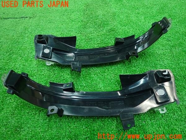 3UPJ=9231900553]セレナ e-POWER(HFC27)純正 Murakami G835 ターンランプ 中古_2