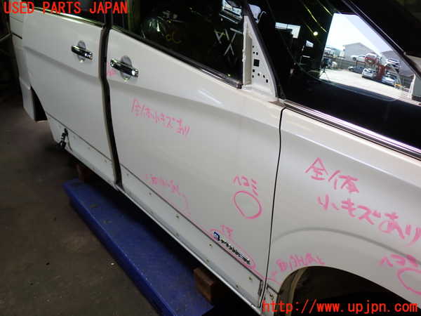 1UPJ-9231901230]セレナ e-POWER(HFC27)右前ドア M2H4U 中古_2