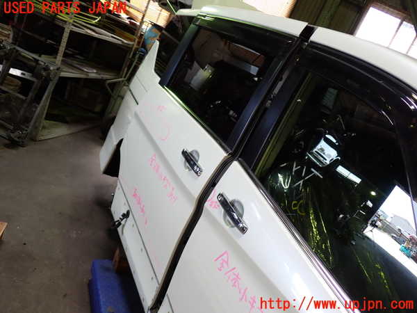1UPJ-9231901290]セレナ e-POWER(HFC27)右後ドア M2L3 中古_3