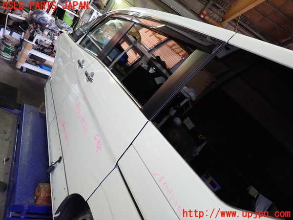 1UPJ-9231901320]セレナ e-POWER(HFC27)左後ドア M2L3 中古_3