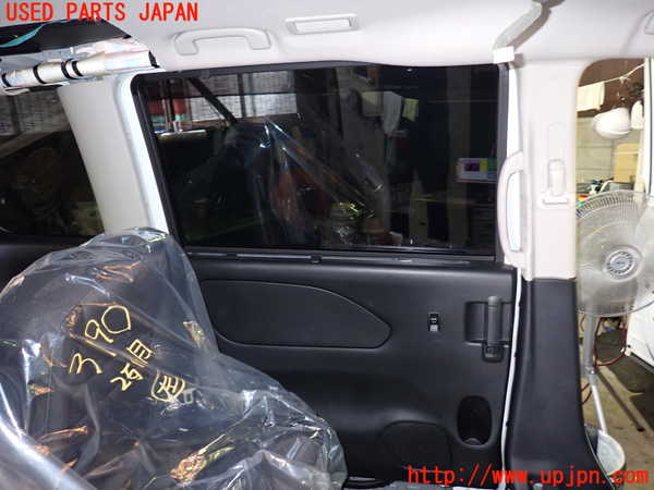 1UPJ-9231901320]セレナ e-POWER(HFC27)左後ドア M2L3 中古_5