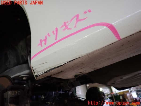 1UPJ-9231901610]セレナ e-POWER(HFC27)リアバンパー 中古_4