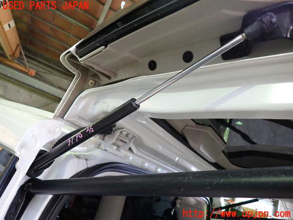 1UPJ-9231901586]セレナ e-POWER(HFC27)バックドアガラスダンパー 中古_2