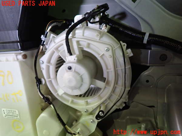 1UPJ-9231906082]セレナ e-POWER(HFC27)エバポレーター2 (リヤ) 中古_2