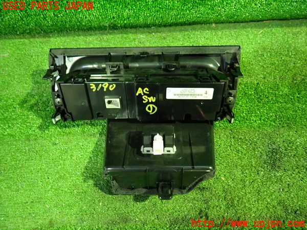 1UPJ-9231906066]セレナ e-POWER(HFC27)エアコンスイッチ1 中古_2