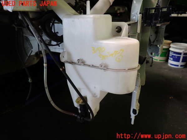 1UPJ-9231906791]セレナ e-POWER(HFC27)ウォッシャータンク1 中古_3