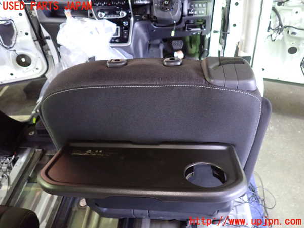 1UPJ-9231907145]セレナ e-POWER(HFC27)右2列目シート 中古_5