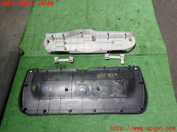 1UPJ-9231901578]セレナ e-POWER(HFC27)バックドア内張り 中古_4