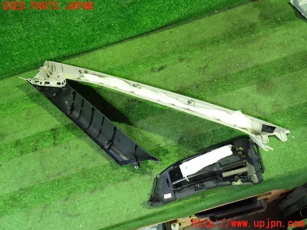 1UPJ-9231907655]セレナ e-POWER(HFC27)右フロントピラートリム 中古_2