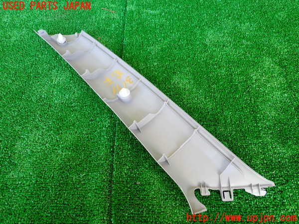 1UPJ-9231917655]ラパン(HE33S)右フロントピラートリム 中古_2