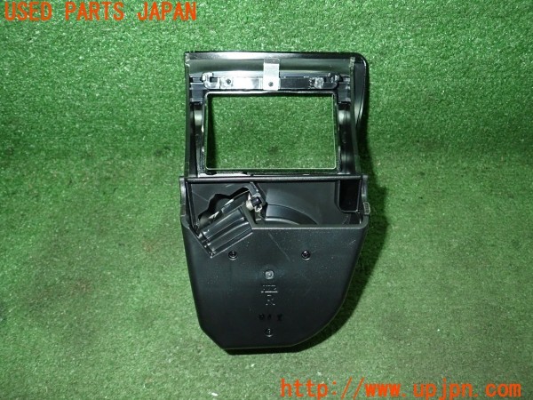 3UPJ=9231920631]WRX STI Type S(VAB D型)社外 ドリンクホルダー 運転席側 中古_4