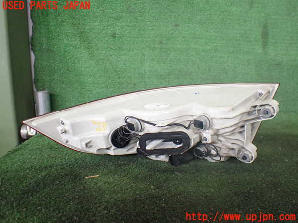 2UPJ-9231931536]ジャガー・XE(JA2GA)左テールランプ 中古_2