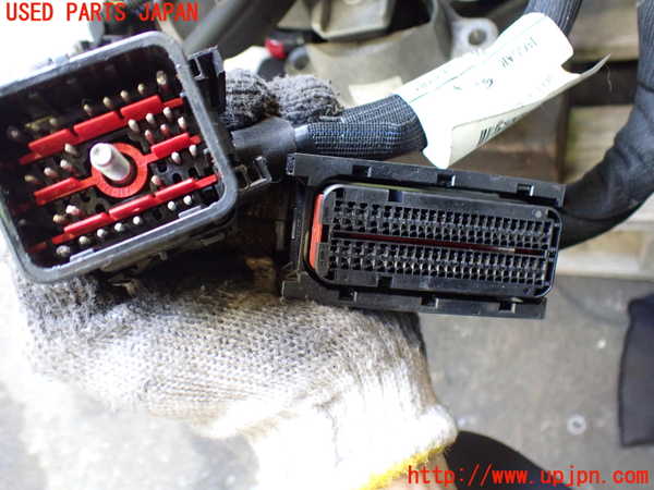 2UPJ-9231932010]ジャガー・XE(JA2GA)エンジン 204PT 中古_4