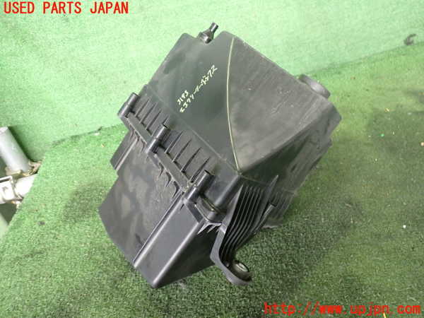 2UPJ-9231932560]ジャガー・XE(JA2GA)エアクリーナーボックス 中古_2