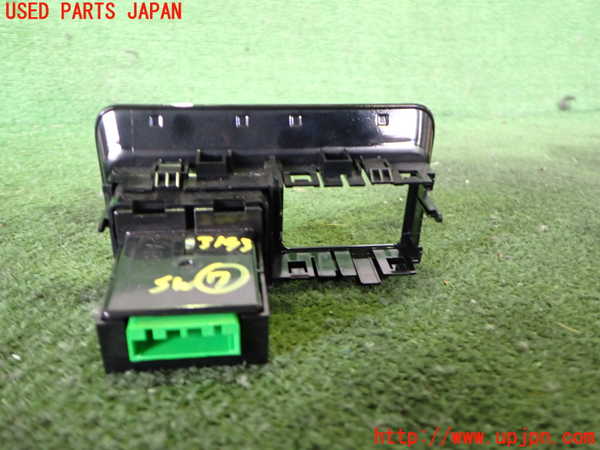 2UPJ-9231936312]ジャガー・XE(JA2GA)スイッチ7 中古_2