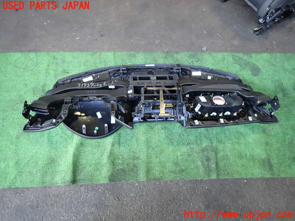 2UPJ-9231937505]ジャガー・XE(JA2GA)ダッシュボード 中古_5
