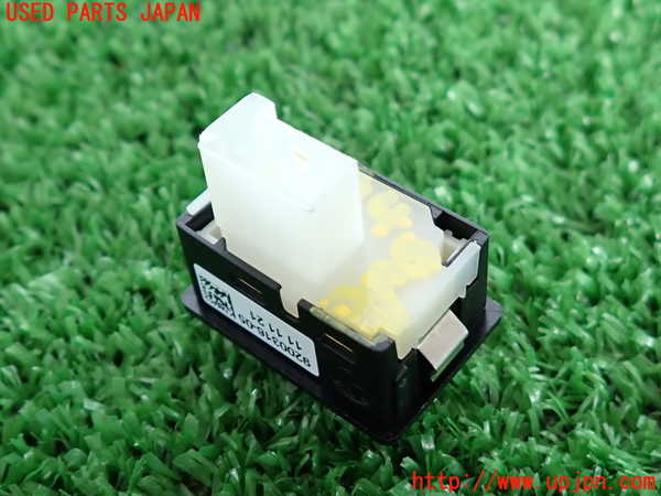 2UPJ-9231946310]BMW Z4(LL20)(E89)スイッチ5 (トランクオープナー) 中古_2