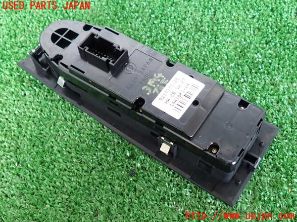 2UPJ-9231946240]BMW Z4(LL20)(E89)右パワーウィンドウスイッチ 中古_2