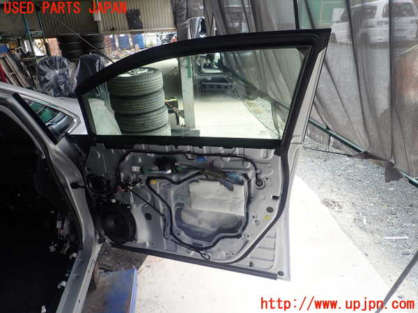 1UPJ-9231951230]レクサス・HS250h(ANF10)右前ドア M2H5U 中古_3
