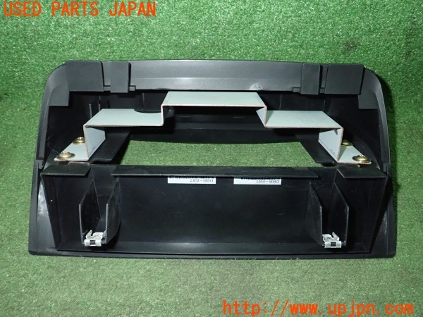 3UPJ=9231960001]BMW 120i カブリオレ(UL20 E88)DIGITAL WORKS デジタルワークス DBB-E87 ナビゲーションモニターブラケット 中古_3