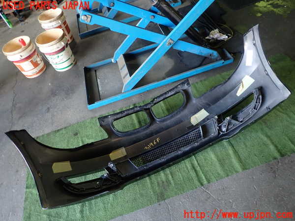 1UPJ-9231961010]BMW 120i カブリオレ E88(UL20)フロントバンパー 中古_5
