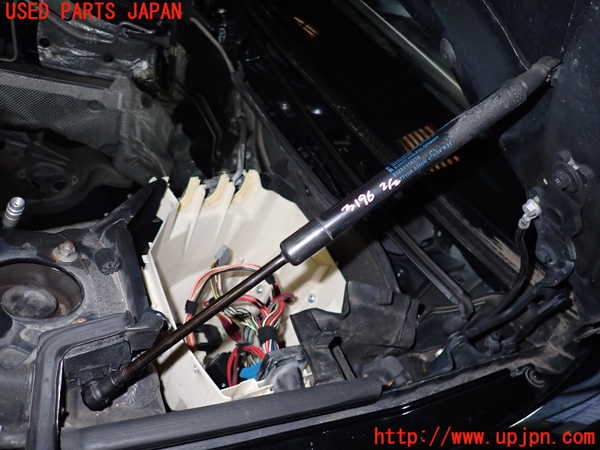 1UPJ-9231961068]BMW 120i カブリオレ E88(UL20)ボンネットダンパー 中古_2