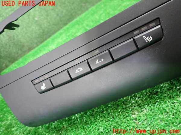 1UPJ-9231966306]BMW 120i カブリオレ E88(UL20)スイッチ1 (シートヒーター等) 中古_2