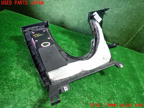 1UPJ-9231967841]BMW 120i カブリオレ E88(UL20)小物入れ1 中古_4