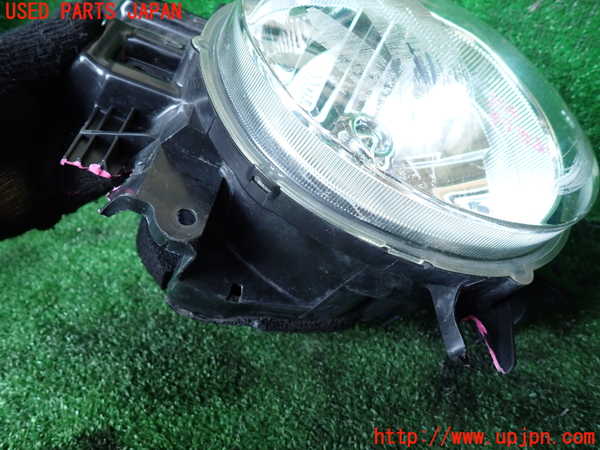 1UPJ-9231971130]FJクルーザー(GSJ15W)右ヘッドライト ハロゲン 中古_3