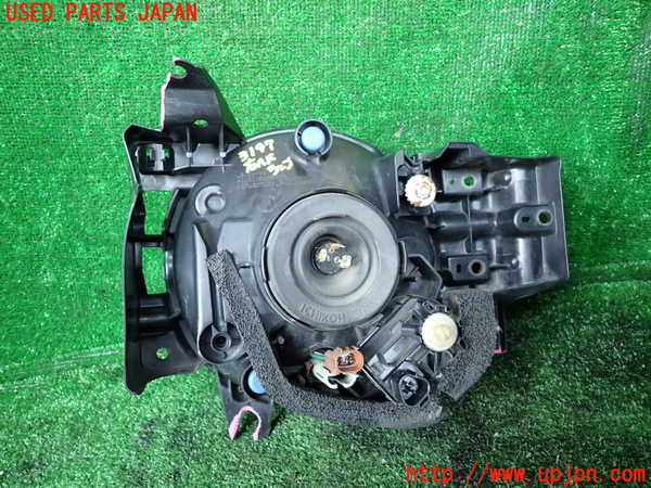 1UPJ-9231971130]FJクルーザー(GSJ15W)右ヘッドライト ハロゲン 中古_4