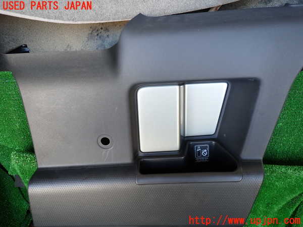 1UPJ-9231971294]FJクルーザー(GSJ15W)右後ドア内張り 中古_2