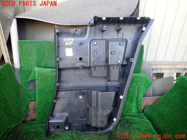 1UPJ-9231971324]FJクルーザー(GSJ15W)左後ドア内張り 中古_4