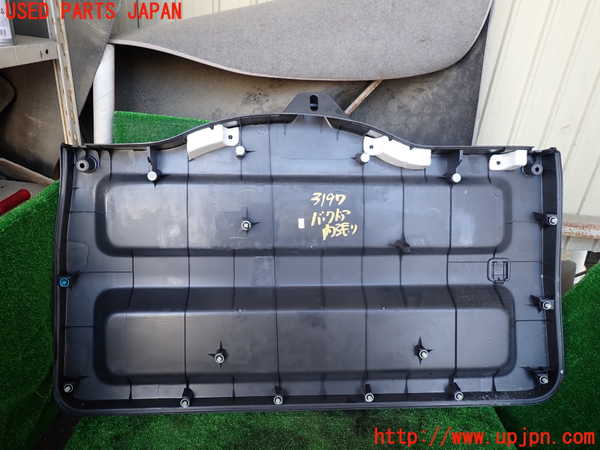 1UPJ-9231971578]FJクルーザー(GSJ15W)バックドア内張り 中古_2