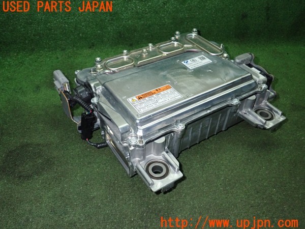 3UPJ=9231980579]アクア(MXPK16)純正 G92B0-52010 ハイブリッドインバーター 中古_2