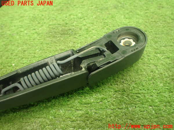 1UPJ-9231981661]アクア(AQUA)(MXPK16)リアワイパーアーム1 中古_4