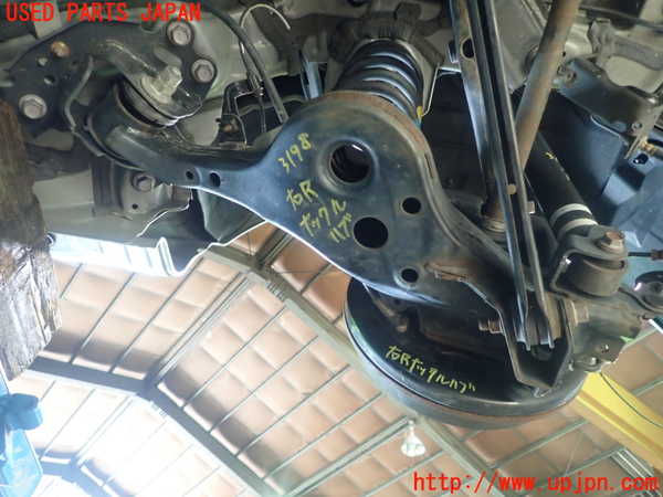 1UPJ-9231984300]アクア(AQUA)(MXPK16)右リアナックルハブ 中古_2