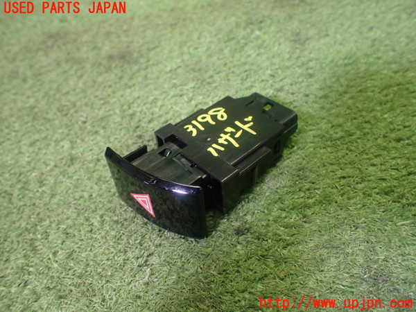 1UPJ-9231986290]アクア(AQUA)(MXPK16)ハザードスイッチ 中古_2