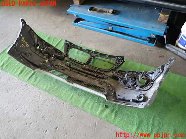 1UPJ-9232001010]BMW X3(WX30 F25)フロントバンパー 中古_4