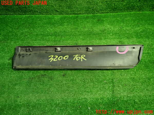 1UPJ-9232001292]BMW X3(WX30 F25)右後ドアパネル 中古_4